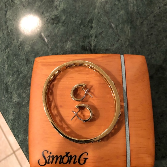 Simon G gold and diamond bracelet and earrings - Picture 2 of 8